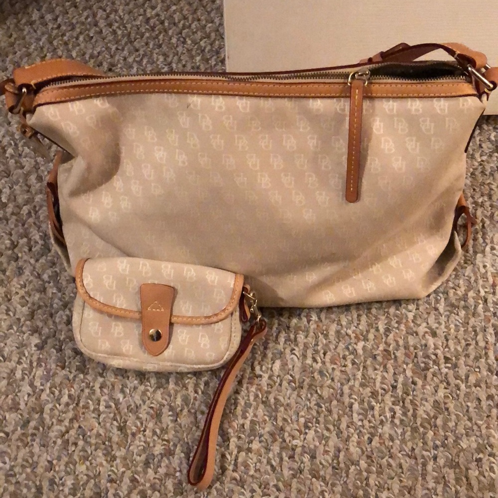 Dooney & Bourke